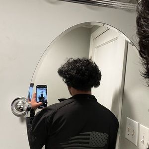 Meet your Posher, Cesar